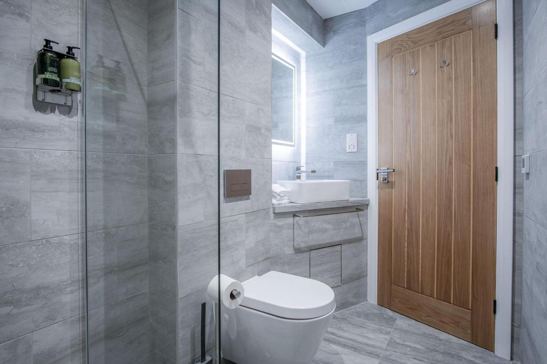 Suite 7 - Sleeping Giant Hotel - Pen Y Cae Inn Brecon Luaran gambar
